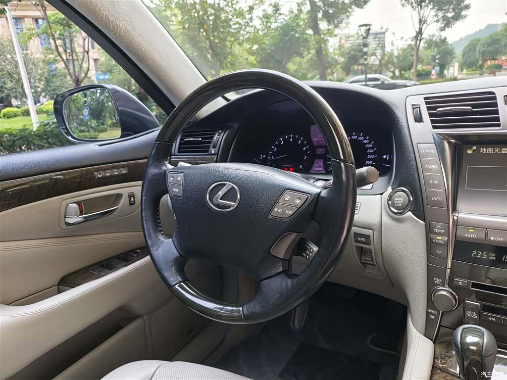 Lexus LS, 2008 10