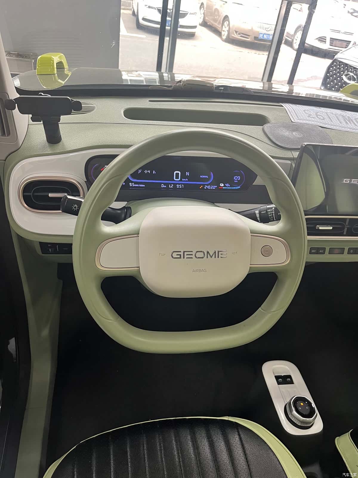 Geely Panda, 2024 4