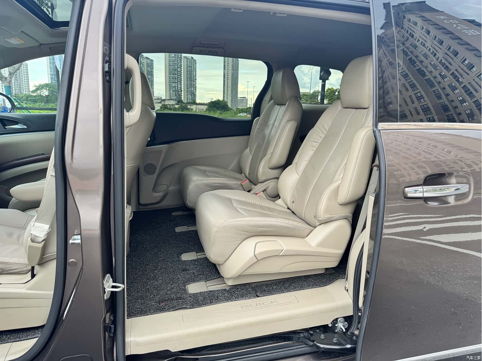 Buick GL8, 2018 6