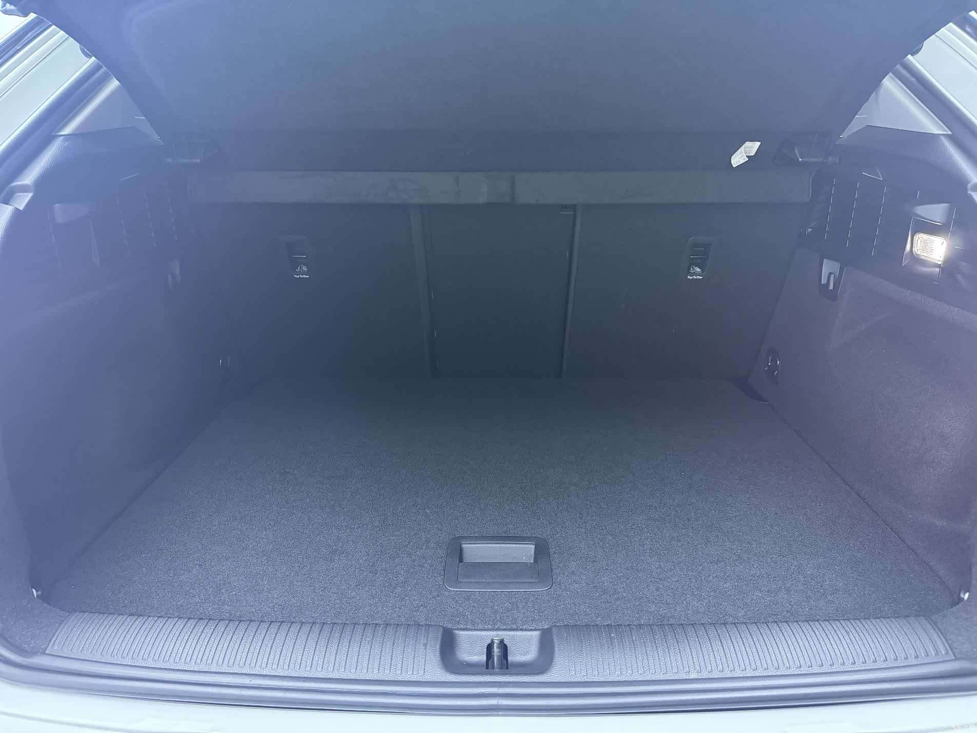 Audi Q2L, 2023 7