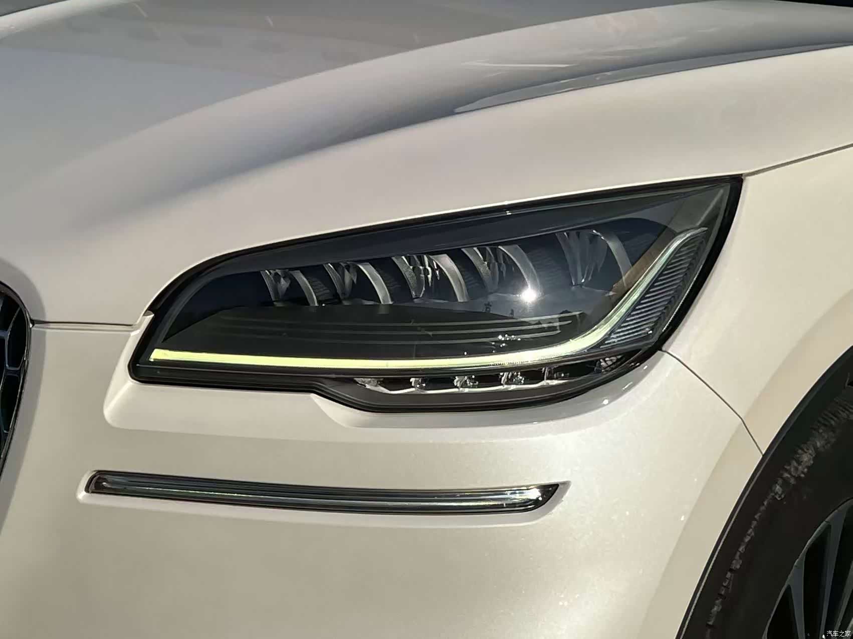 Lincoln Aviator, 2021 4