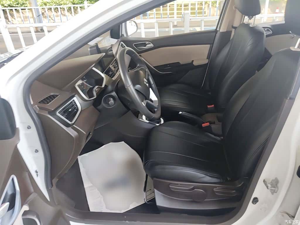 Wuling 310W, 2021 15