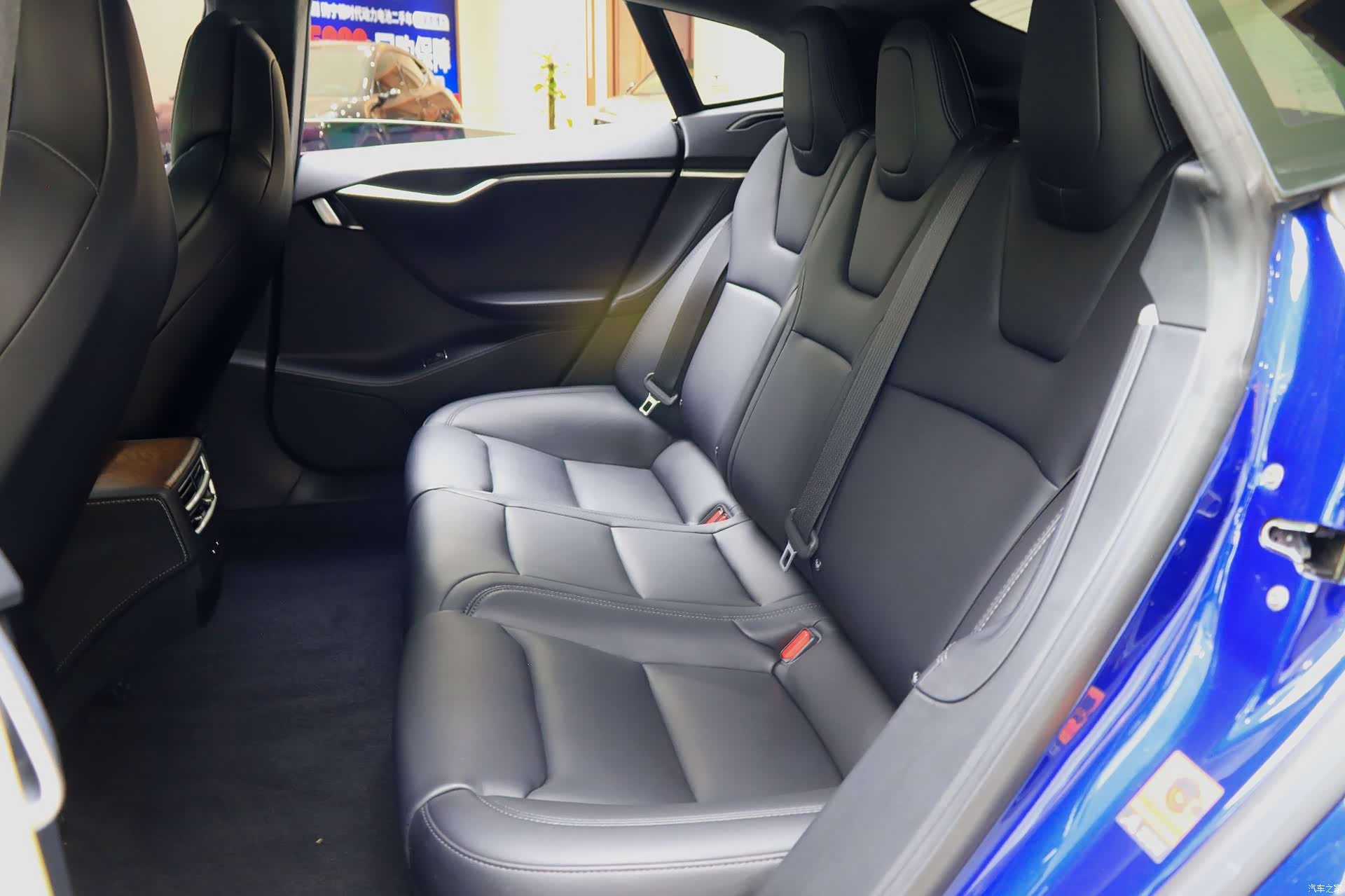 Tesla Model S, 2018 6