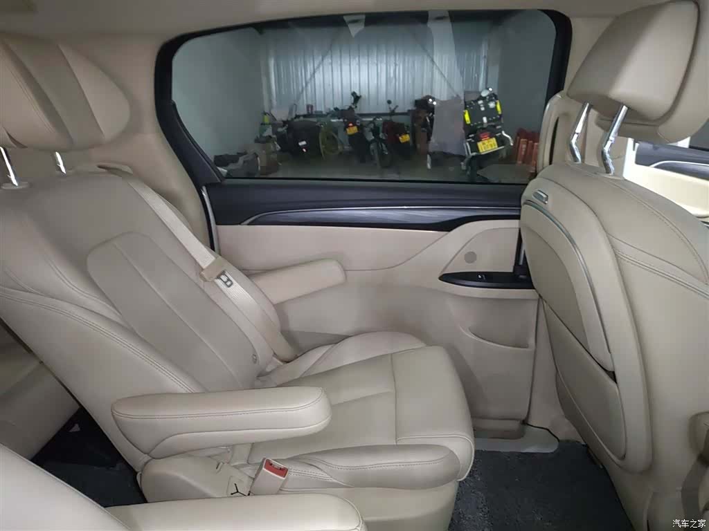 Buick GL8, 2023 29