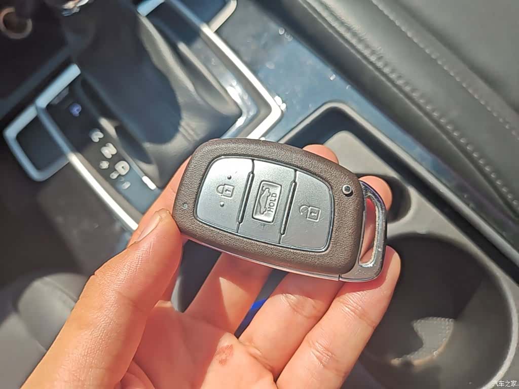 Hyundai DLX, 2016 9