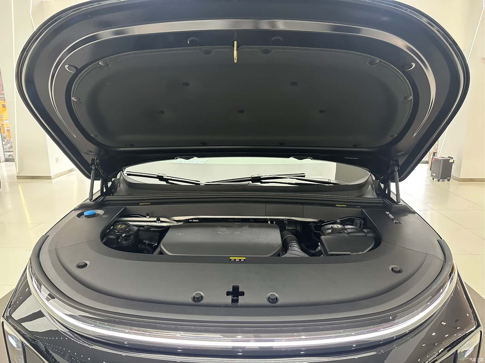 Li Auto L6, 2025 12