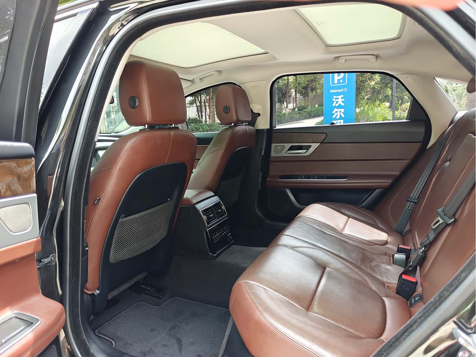 Land Rover XFL, 2019 8