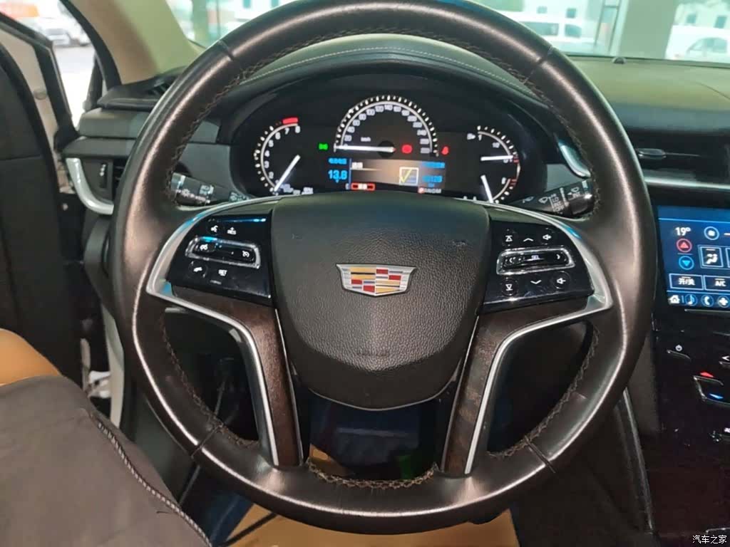 Cadillac XTS, 2018 11