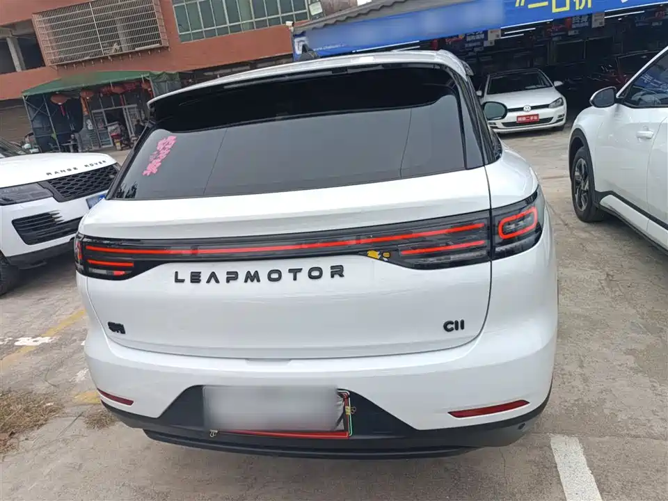 Leapmotor C11