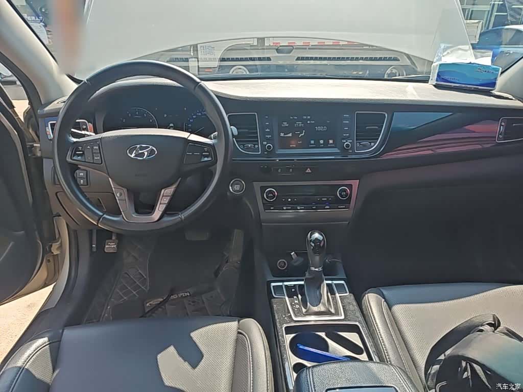 Hyundai DLX, 2016 10