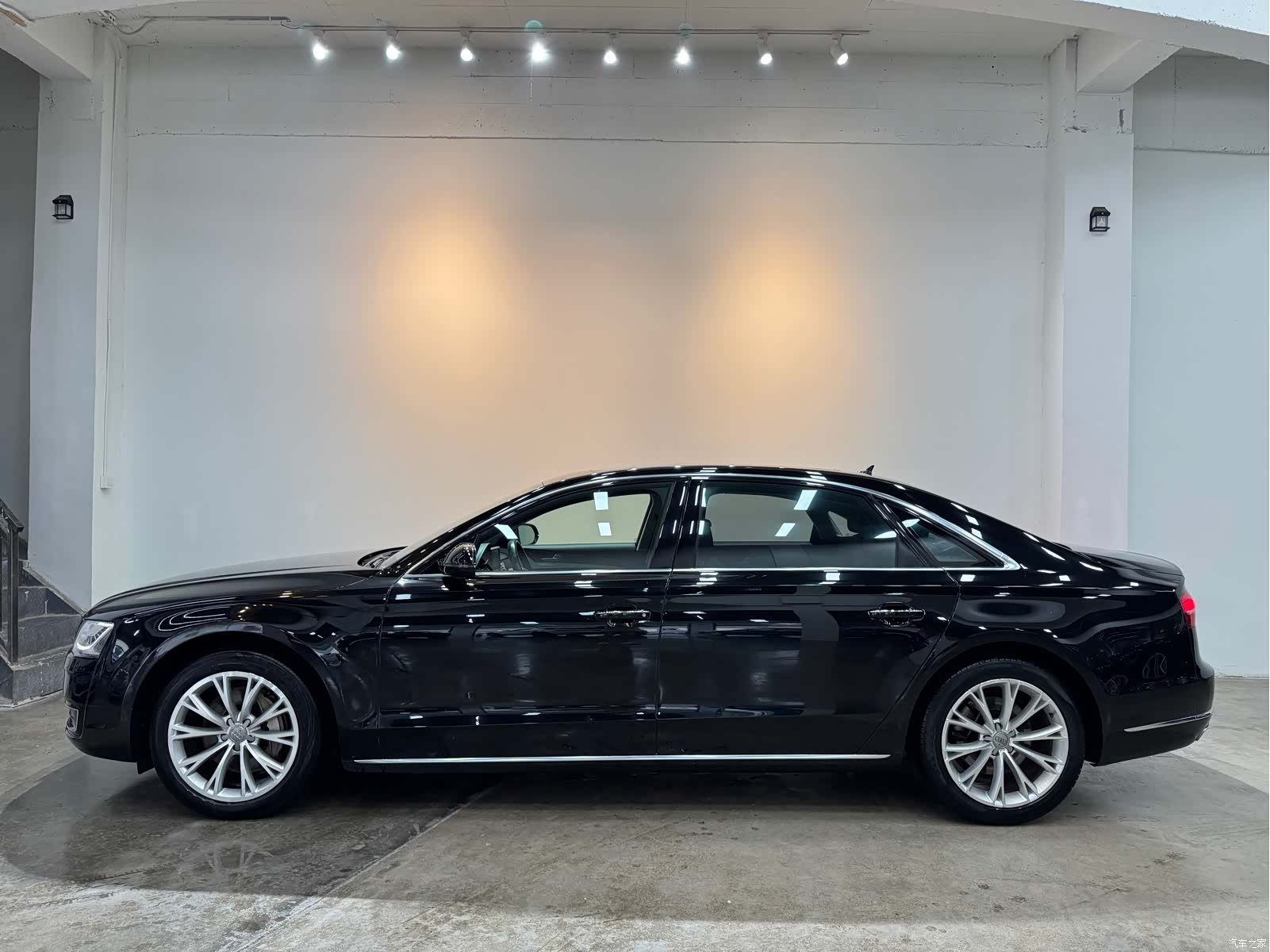 Audi A8L, 2017 4