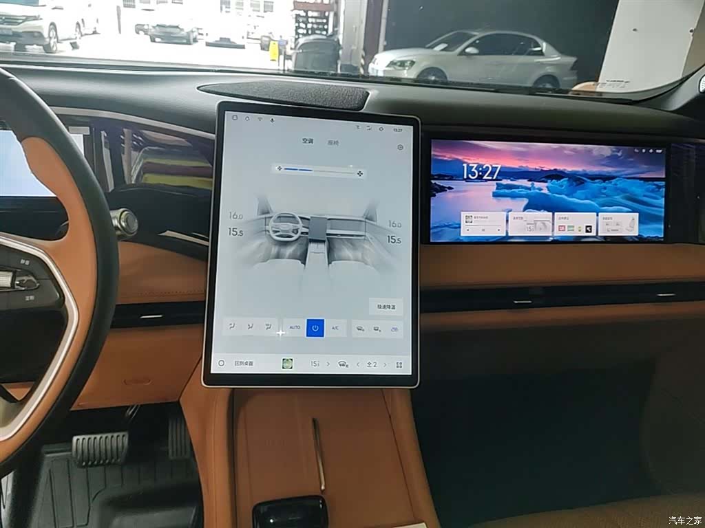 Geely Galaxy L7, 2025 13