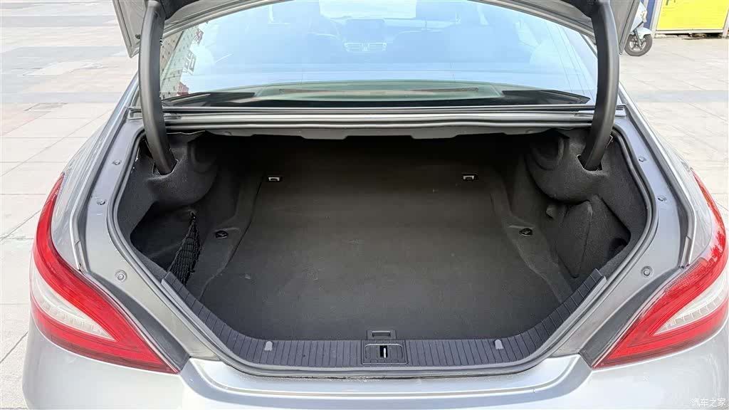 Mercedes-Benz CLS, 2015 18