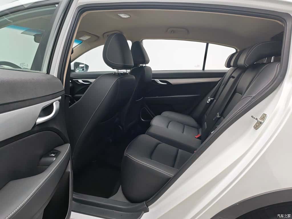 Geely S1, 2018 15