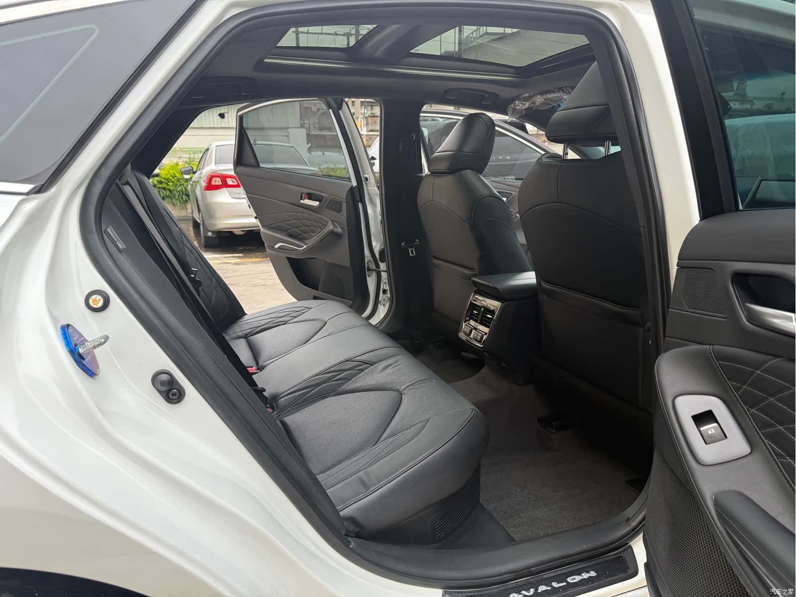 Toyota Avalon, 2023 15