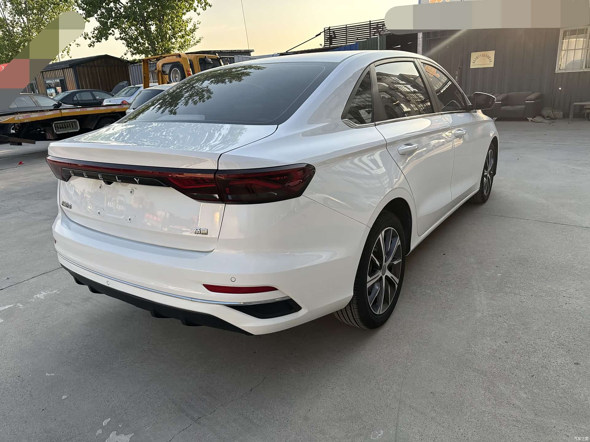 Geely Emgrand, 2021 14