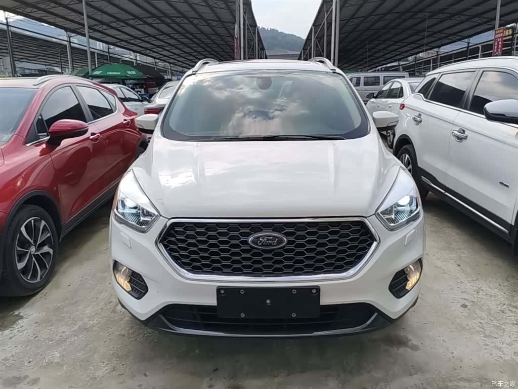 Ford Kuga, 2019 3
