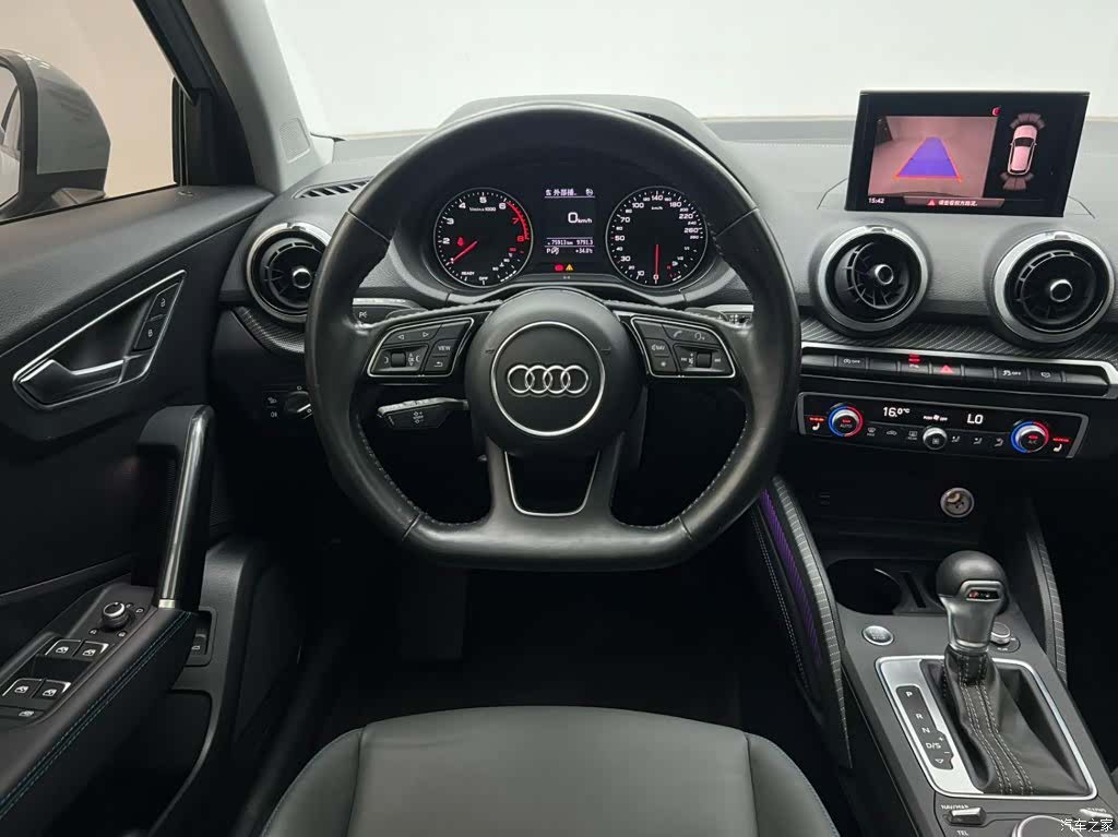 Audi Q2L, 2022 12