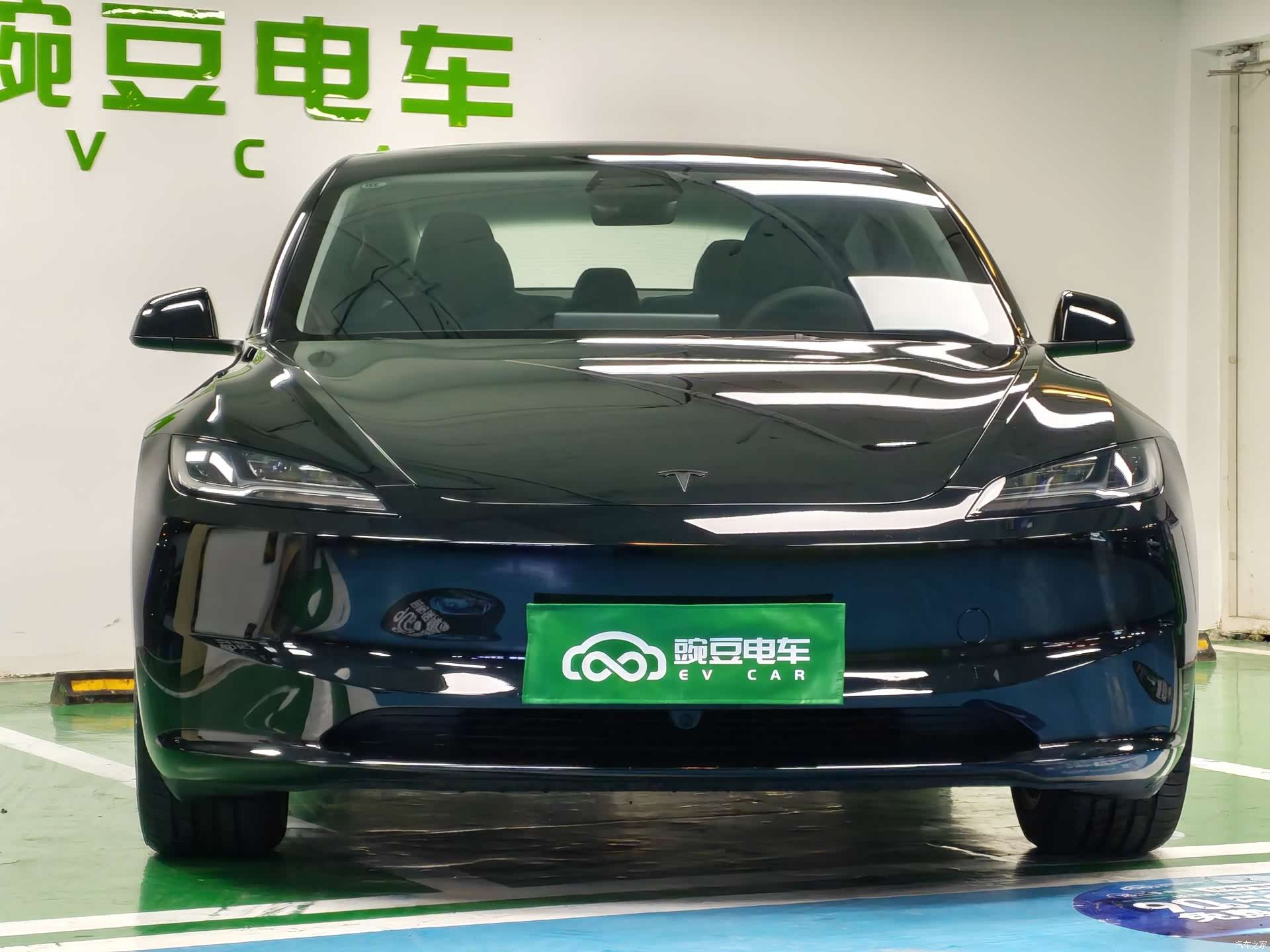 Tesla Model 3, 2026 4