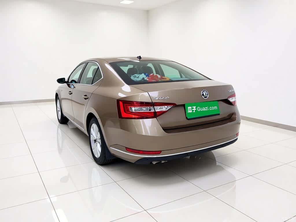 Skoda Superb, 2018 25
