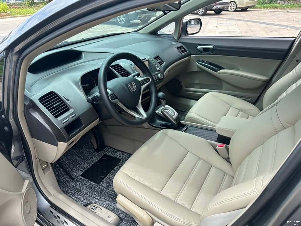 Honda Civic, 2011 7
