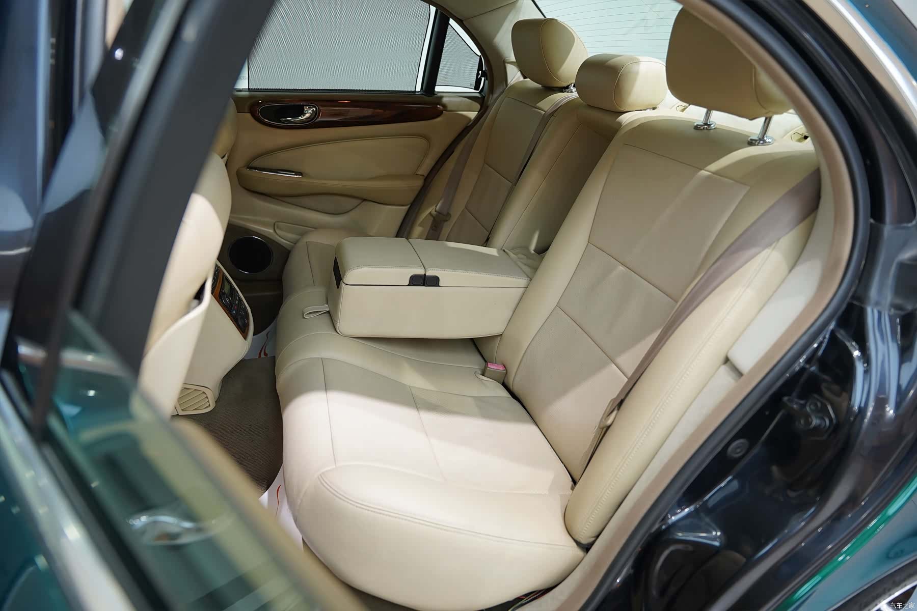 Jaguar XJ, 2008 22