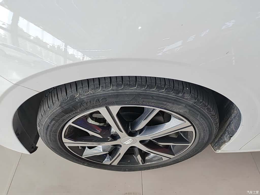 Geely Emgrand, 2023 23