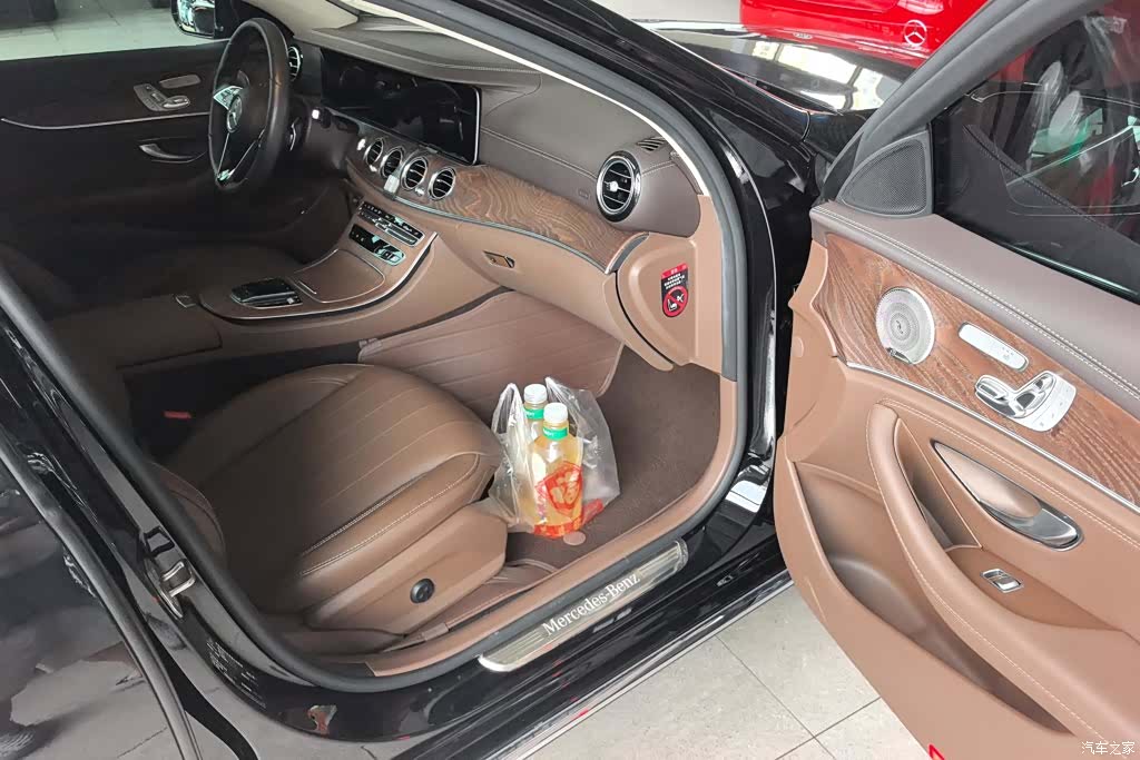 Mercedes-Benz E-Class, 2023 8