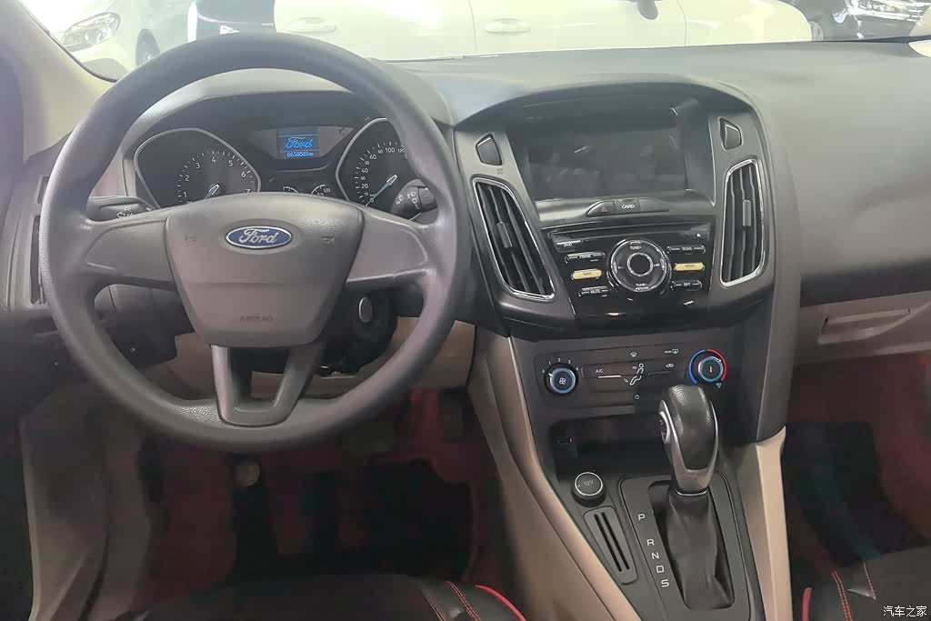 Ford Focus, 2017 12