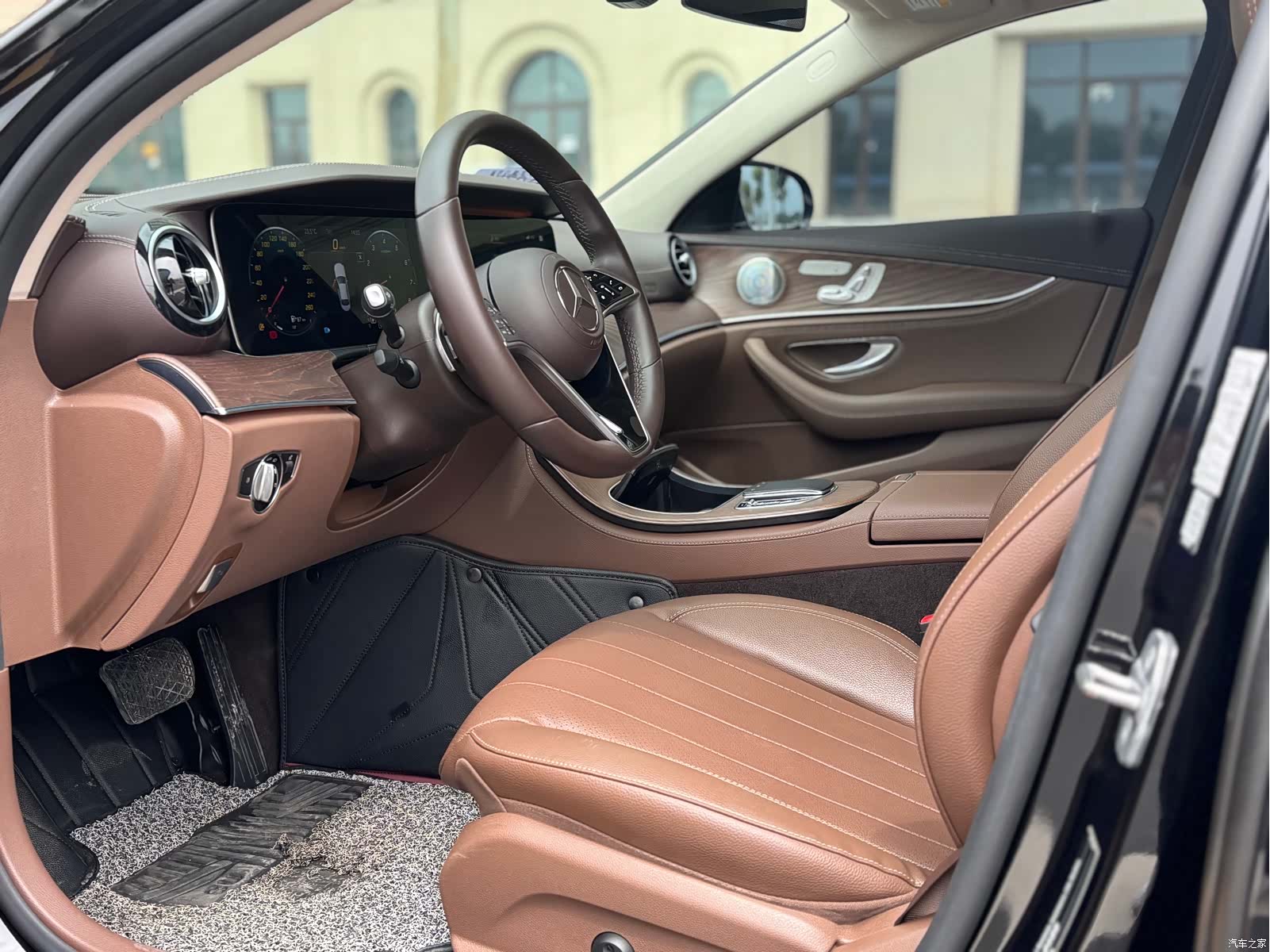Mercedes-Benz E-Class, 2021 4