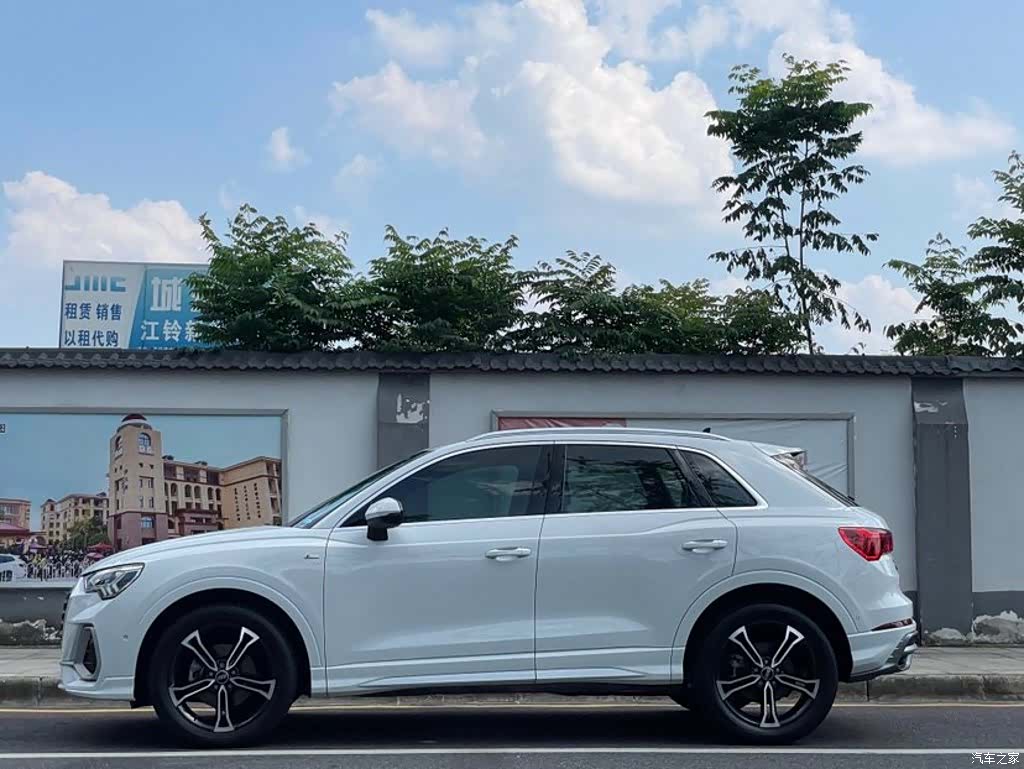 Audi Q3, 2023 6
