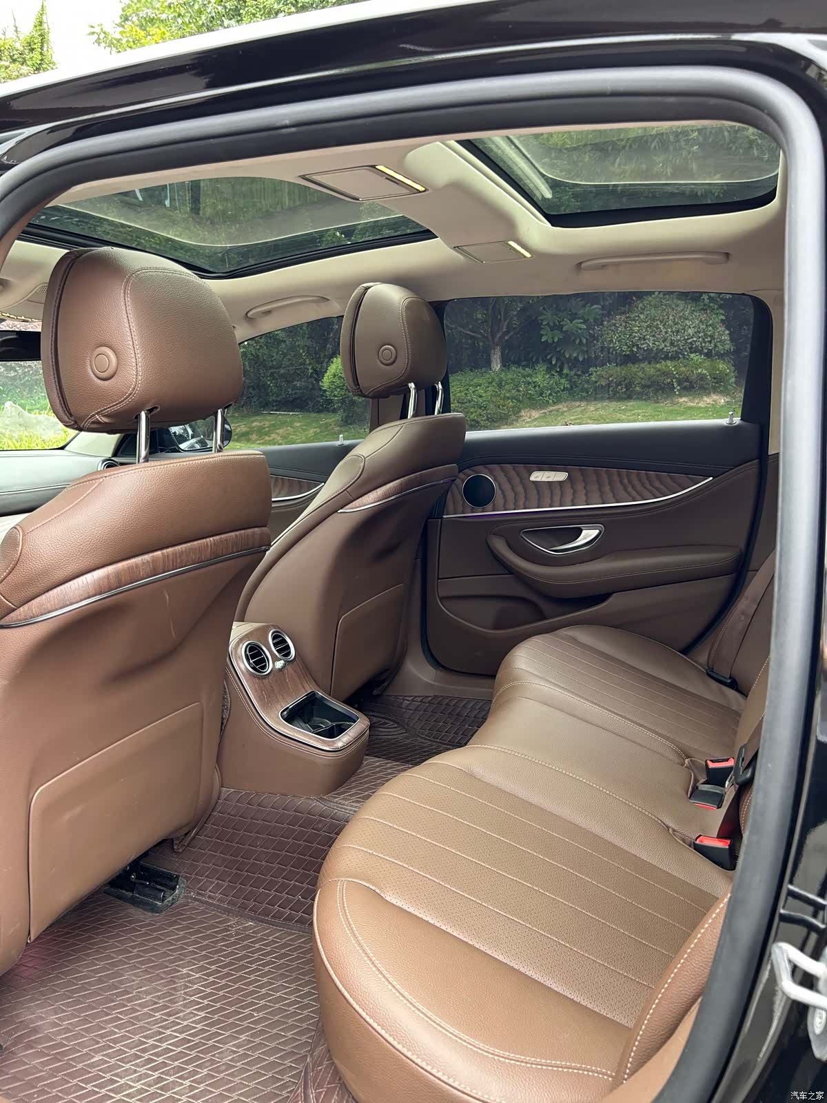 Mercedes-Benz E-Class, 2022 9