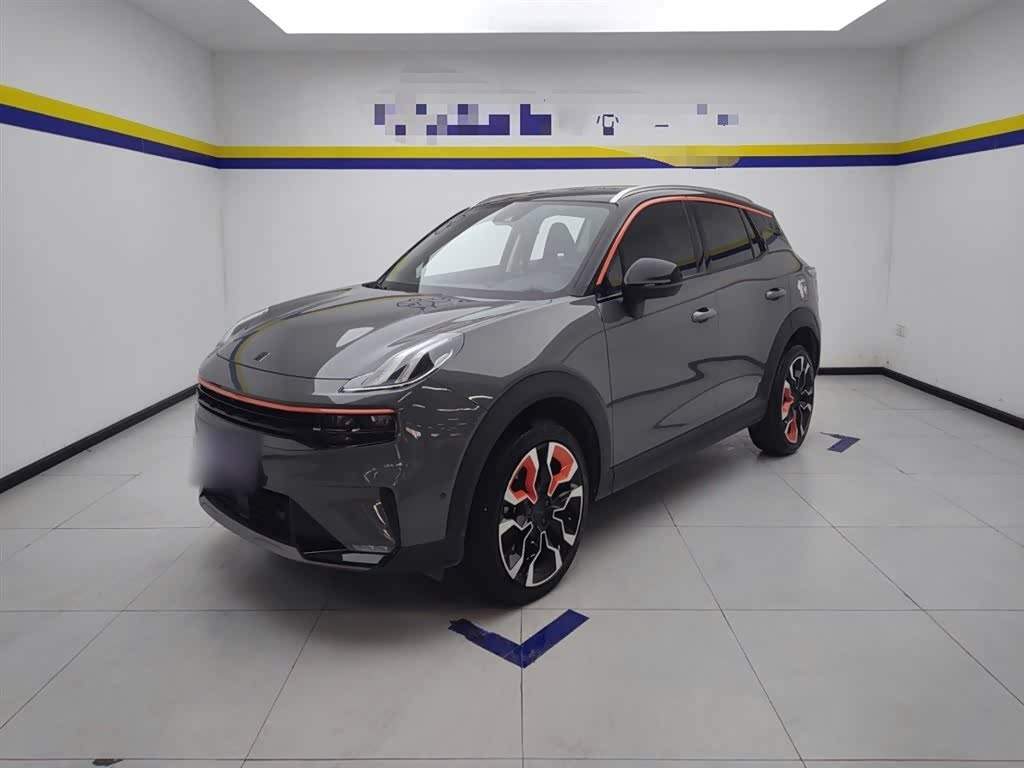 Lynk & Co 06