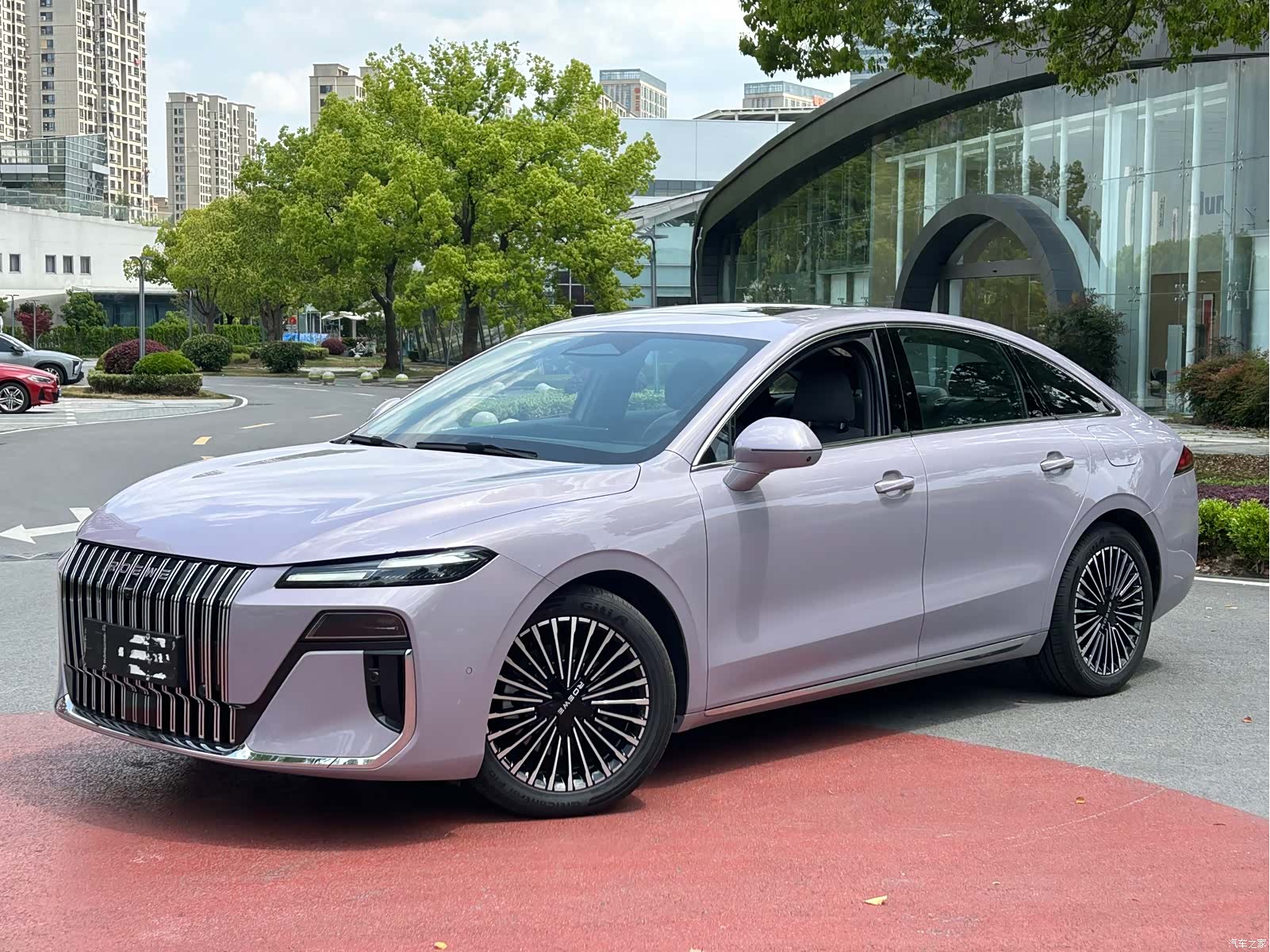 Roewe M7, 2025 1