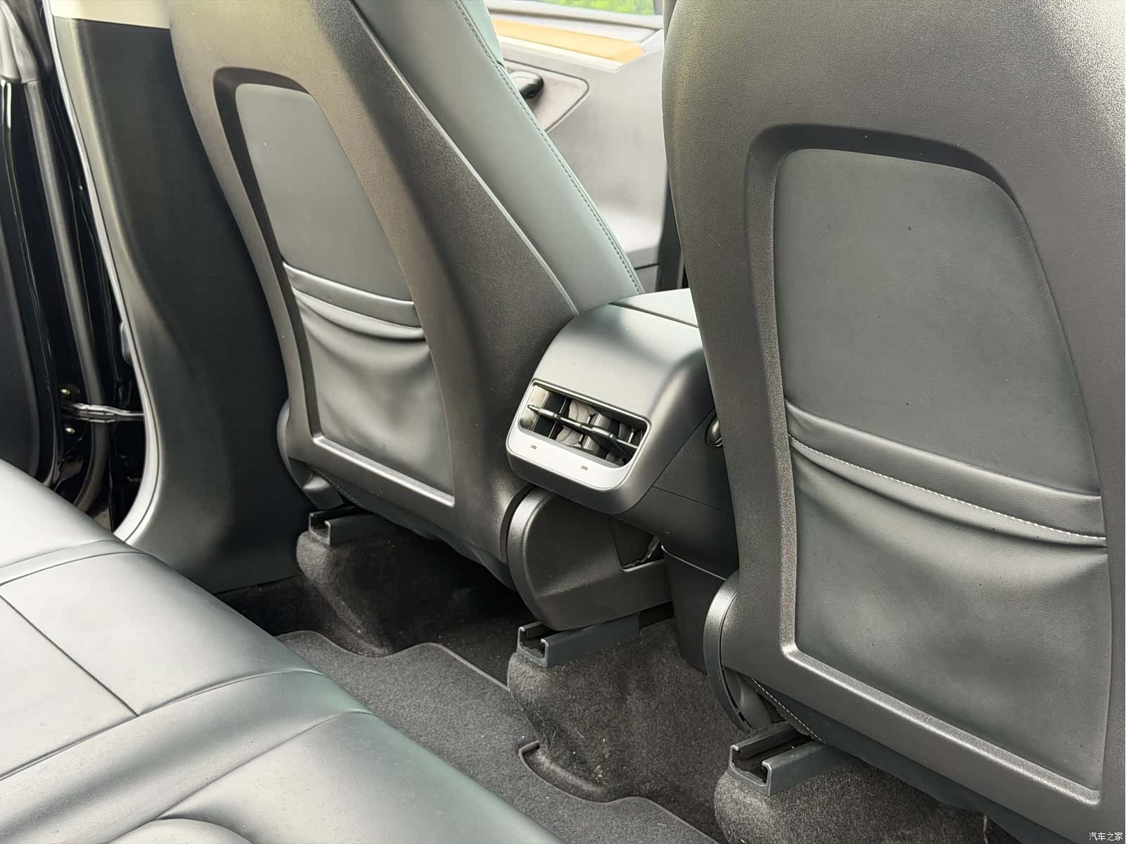 Tesla Model Y, 2022 11