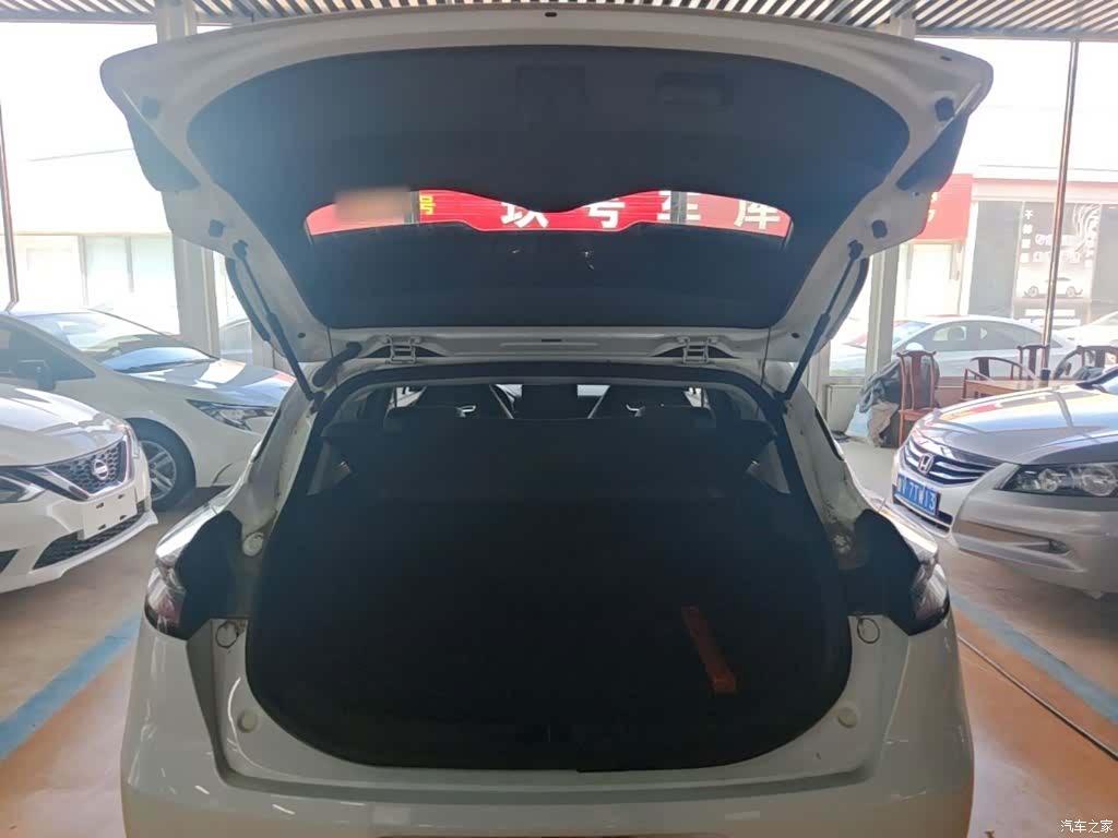 Geely Emgrand, 2022 19
