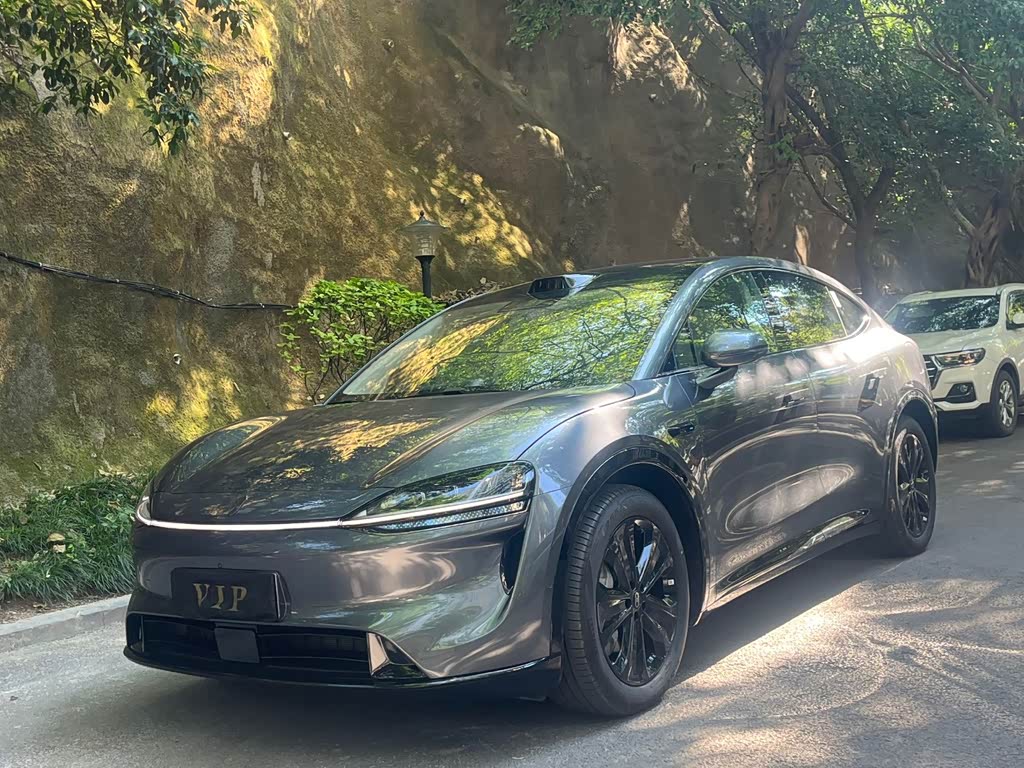 Luxeed R7