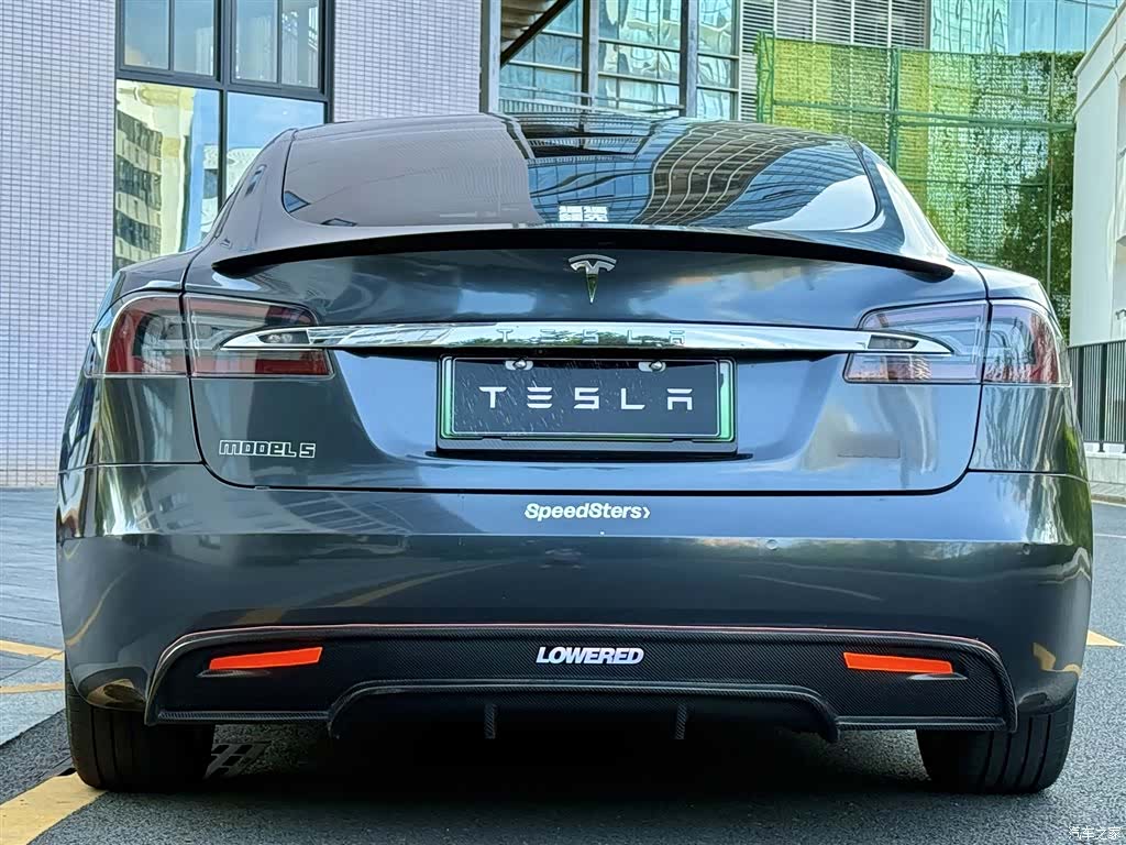Tesla Model S, 2019 26