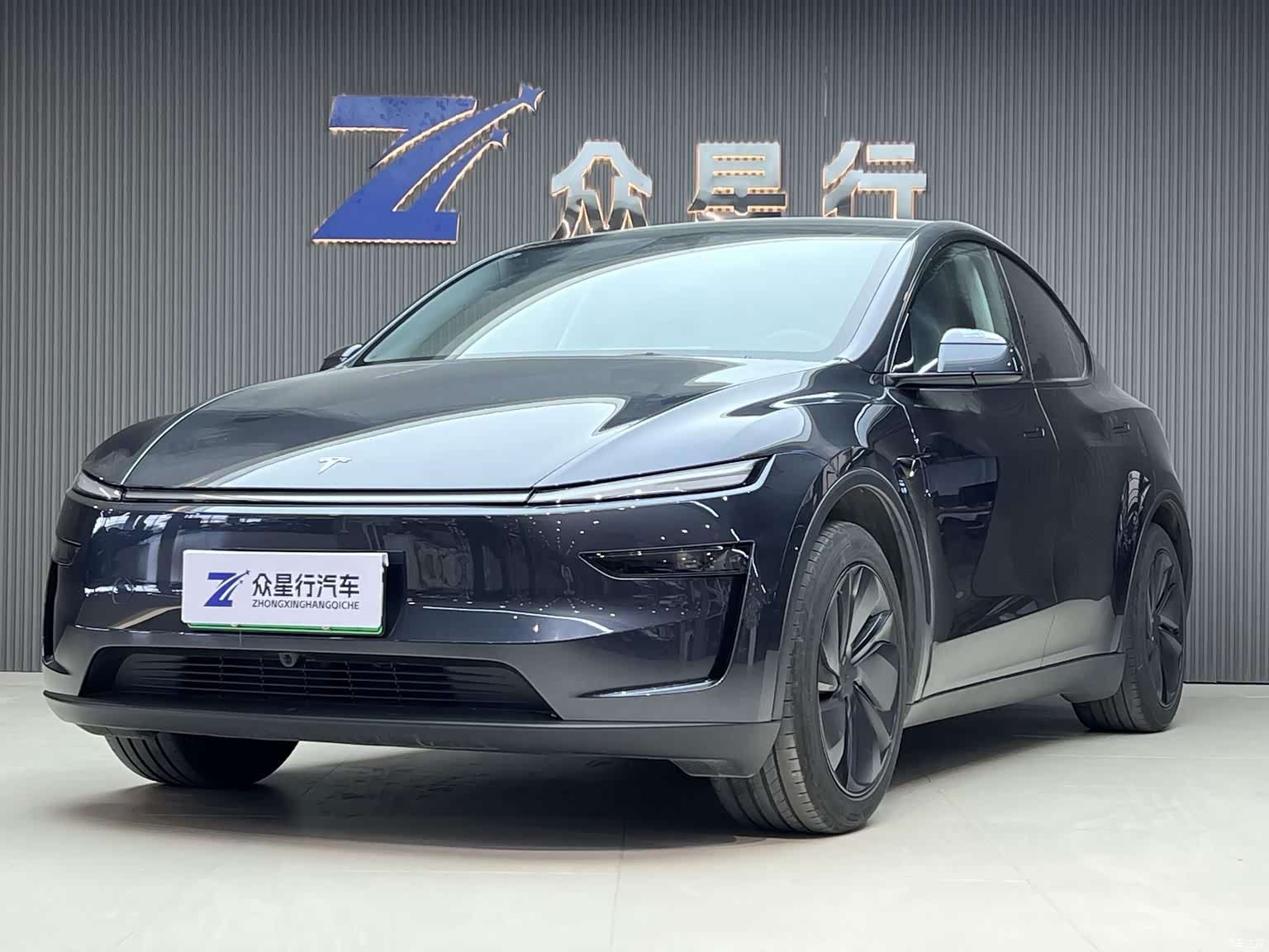 Tesla Model Y, 2025 1