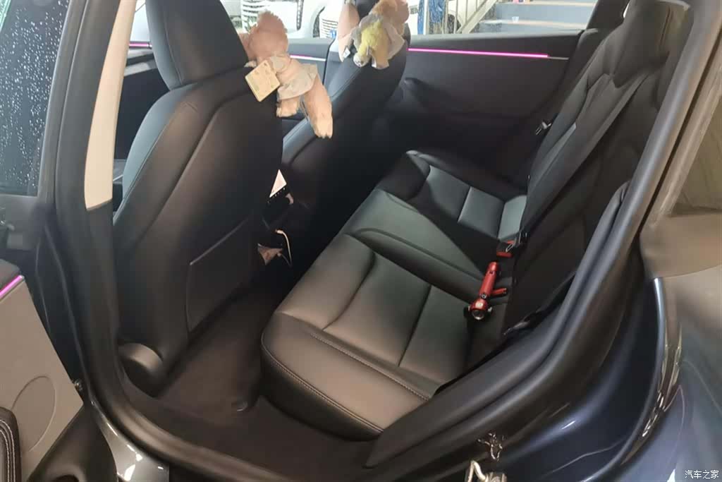 Tesla Model 3, 2024 11