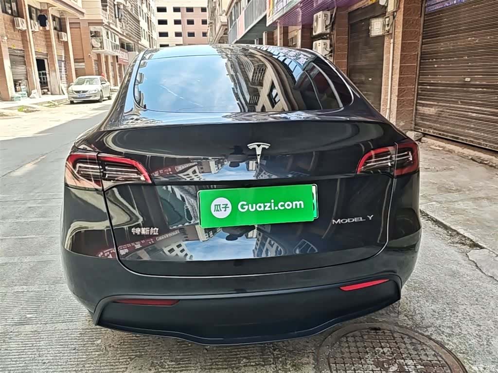 Tesla Model Y, 2024 6
