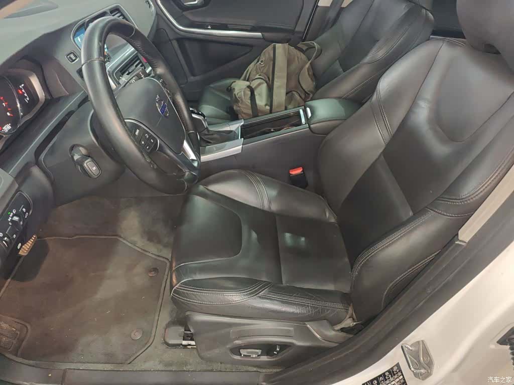 Volvo S60, 2017 11