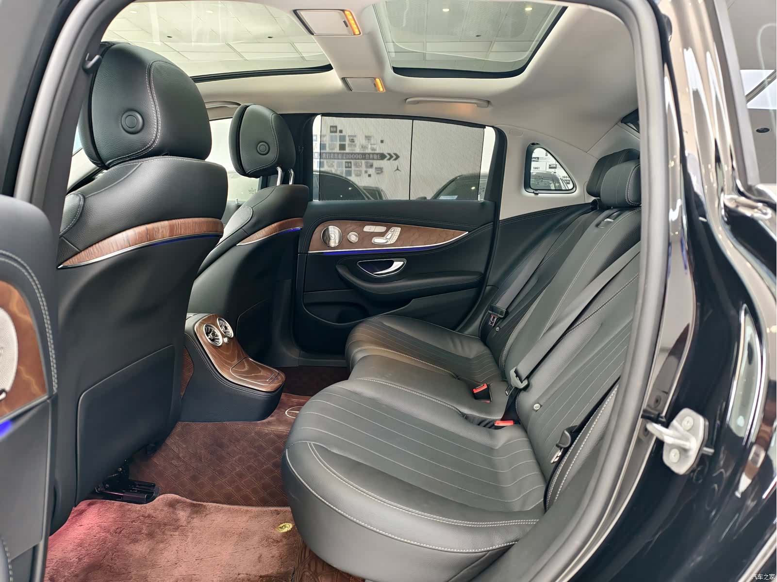 Mercedes-Benz E-Class, 2021 3