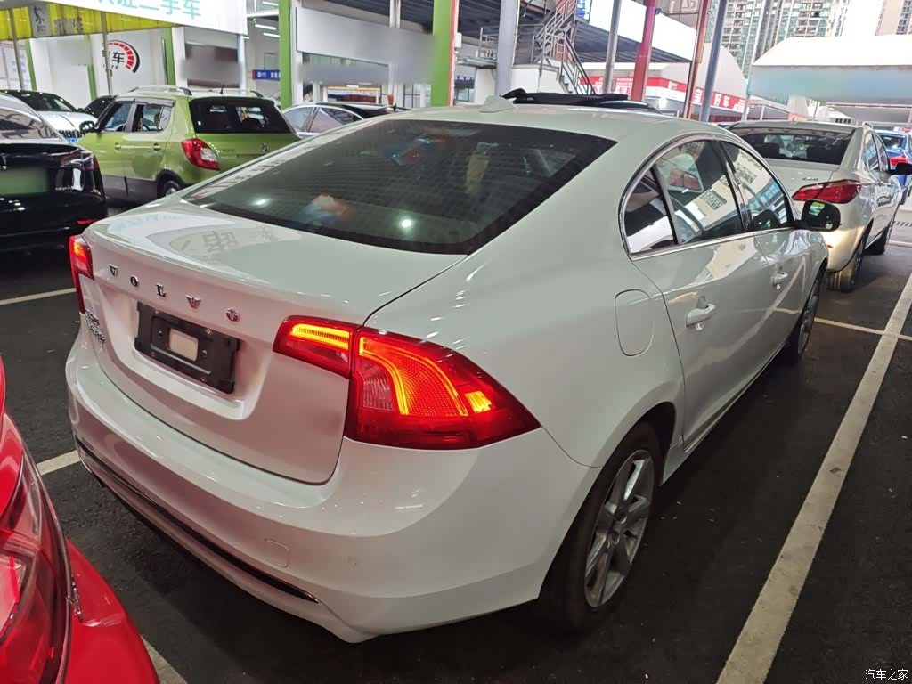 Volvo S60, 2017 все фото