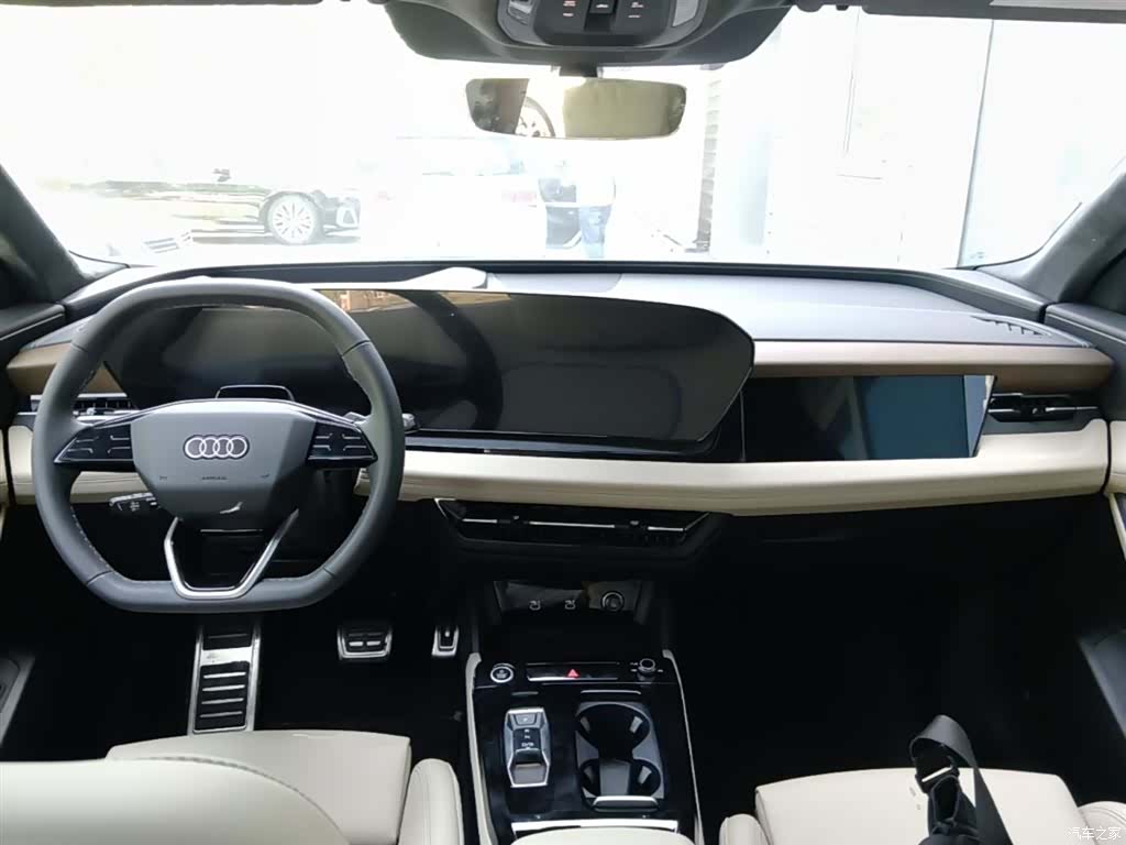 Audi e-tron, 2025 10