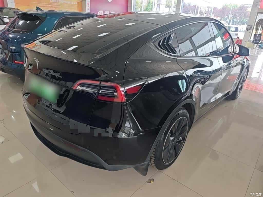 Tesla Model Y, 2023 7