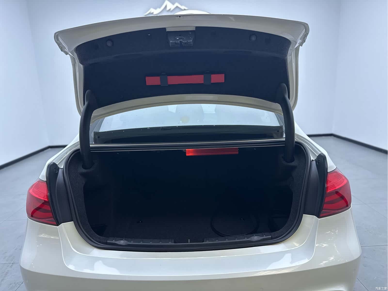 BMW 3 Series, 2017 26