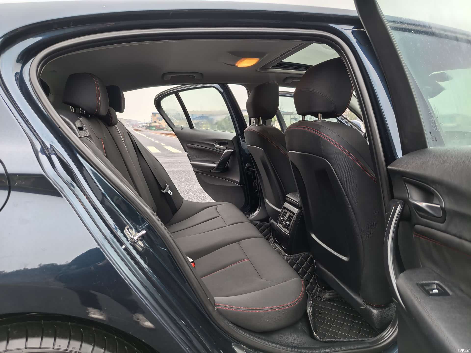 BMW 1 Series, 2012 15