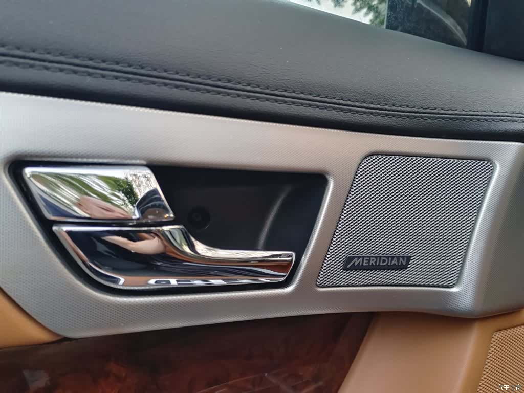 Jaguar XF, 2015 2