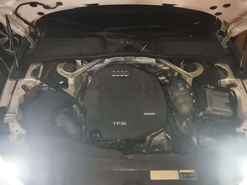 Audi A4L, 2017 11